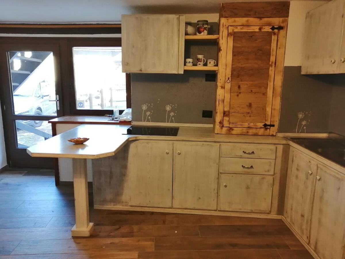 Maison Perriail Vda Gressan N 0029 Eksteriør billede